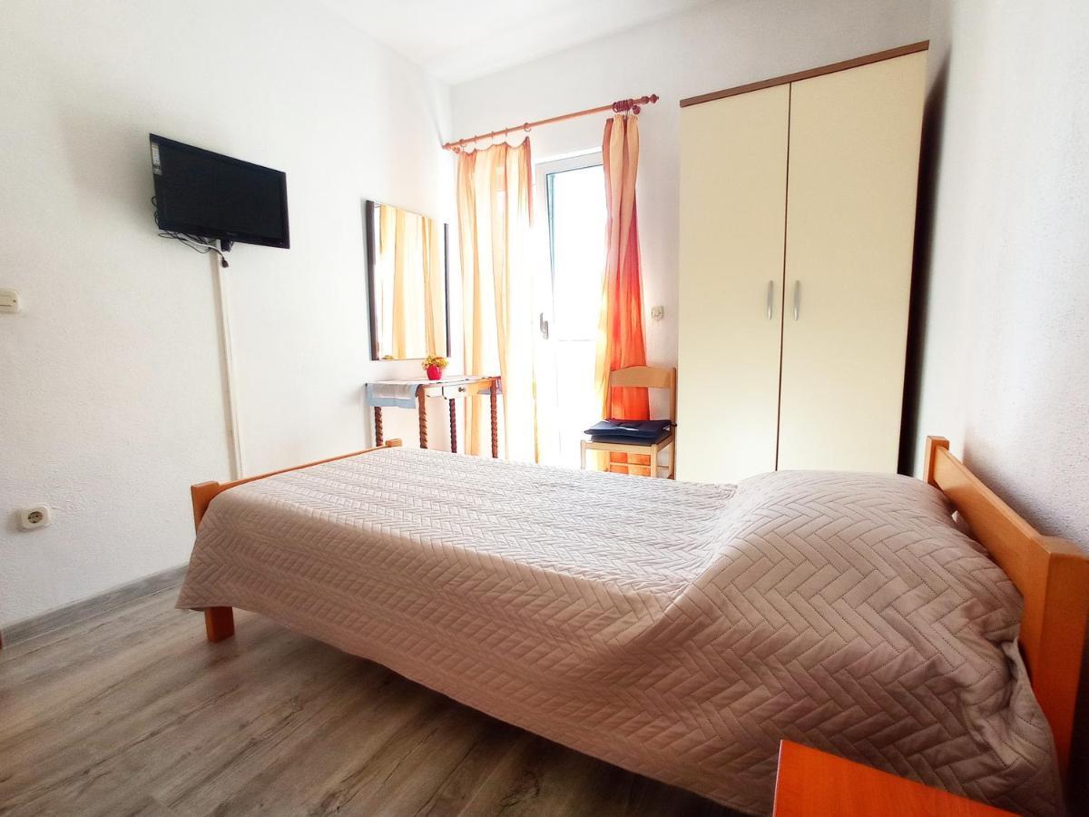 Casa Del Olivo Appartement Tučepi Buitenkant foto