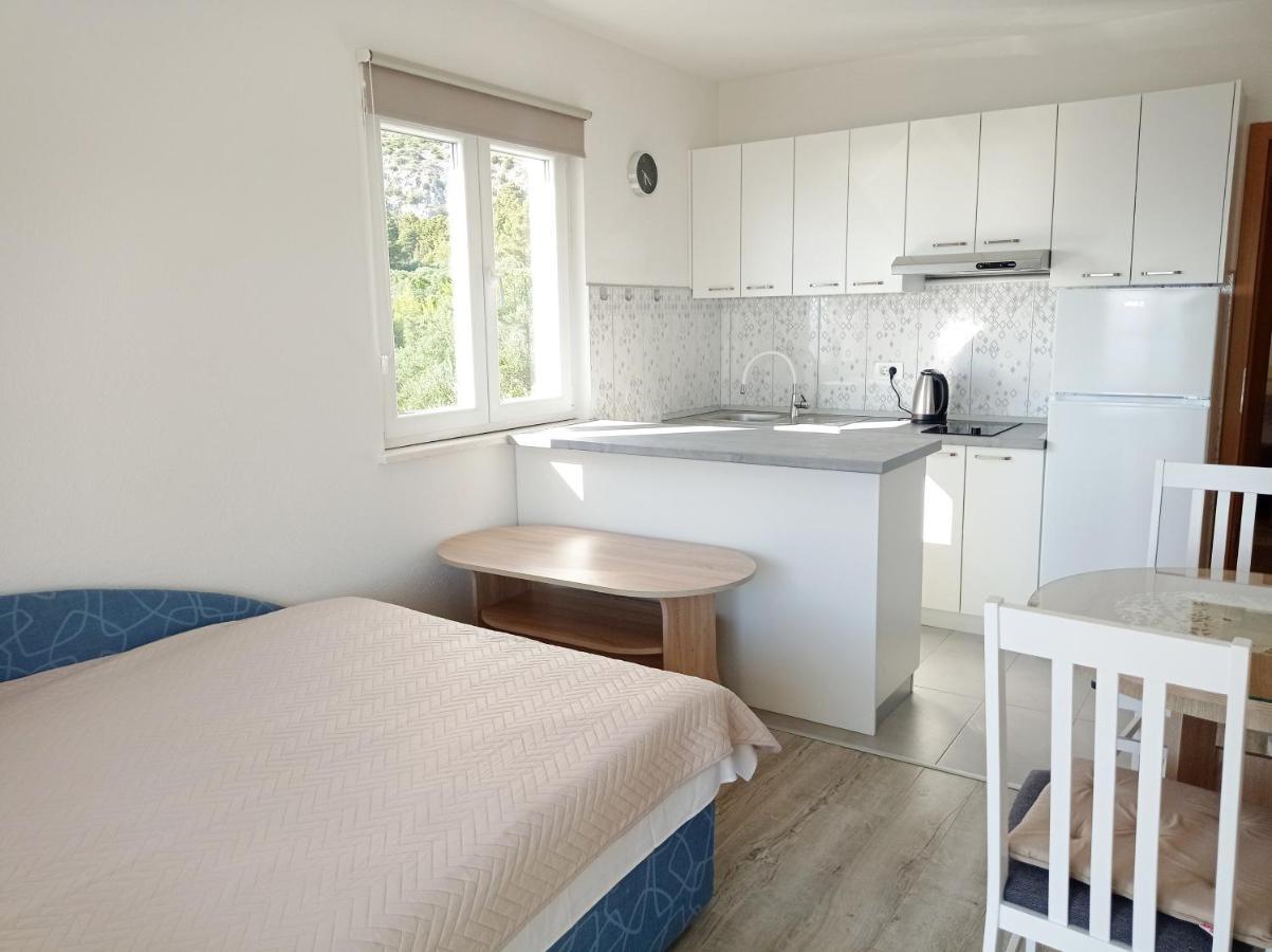 Casa Del Olivo Appartement Tučepi Buitenkant foto