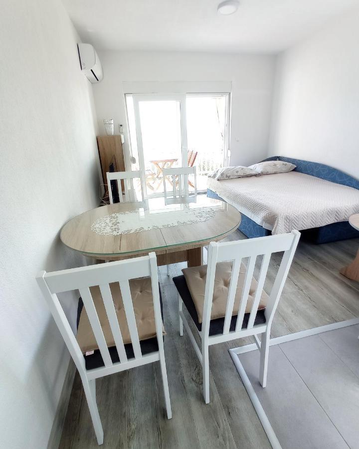 Casa Del Olivo Appartement Tučepi Buitenkant foto
