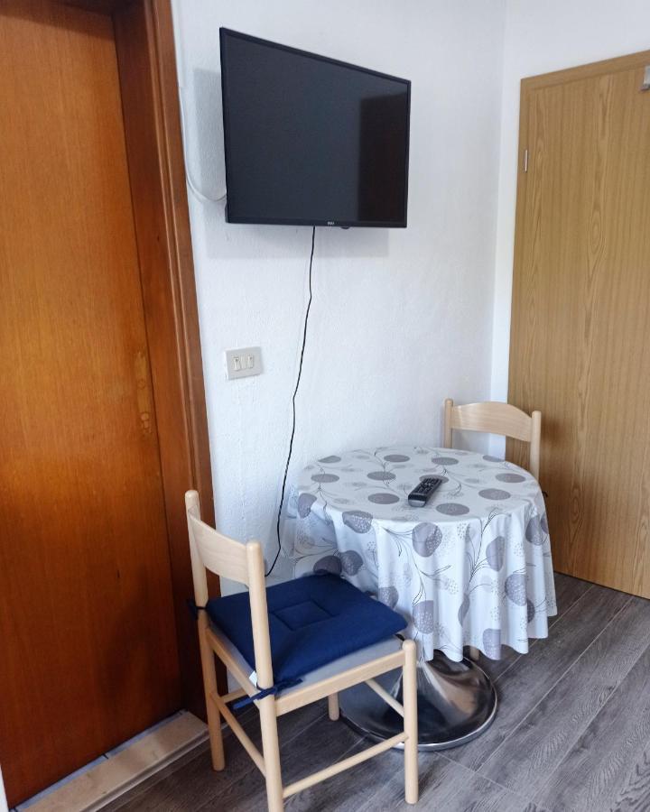 Casa Del Olivo Appartement Tučepi Buitenkant foto
