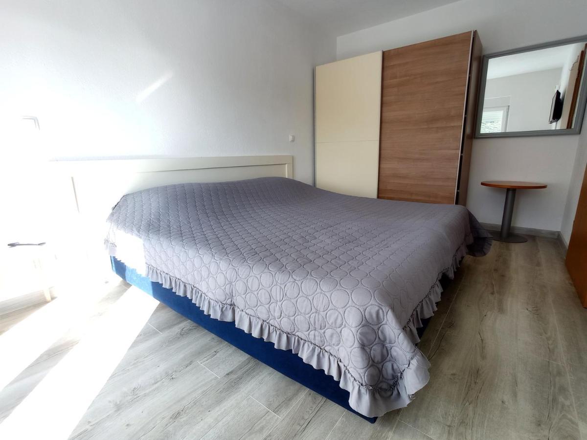 Casa Del Olivo Appartement Tučepi Buitenkant foto