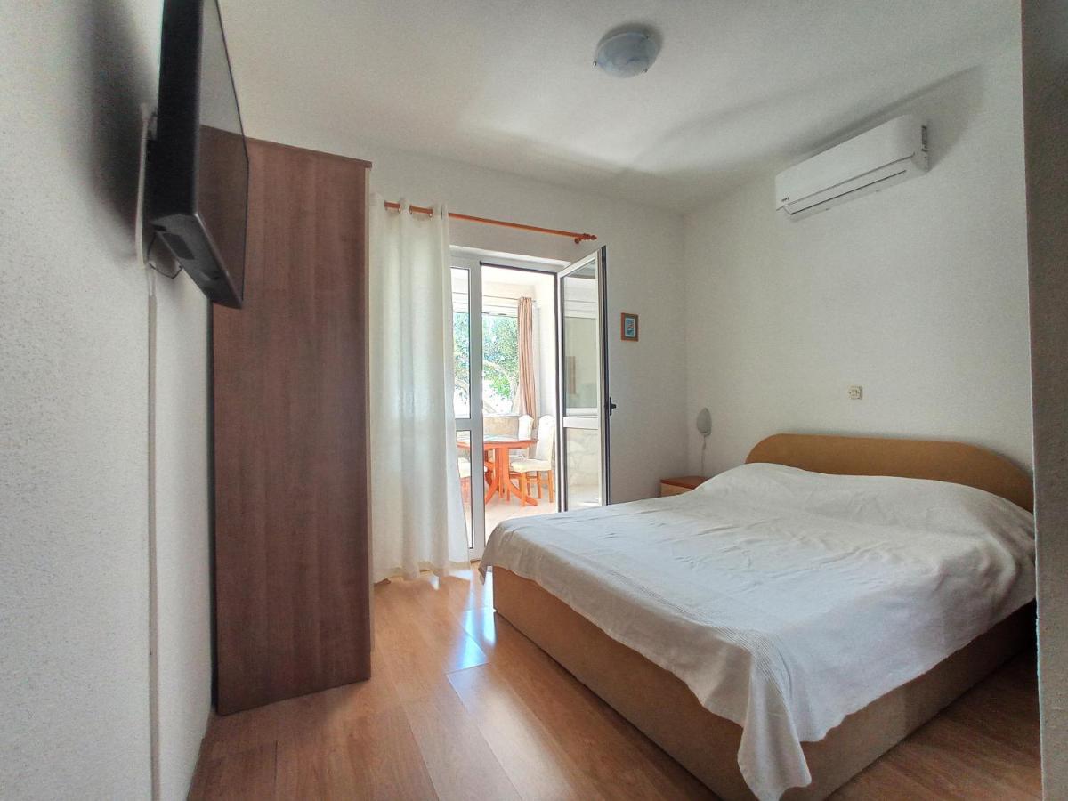Casa Del Olivo Appartement Tučepi Buitenkant foto
